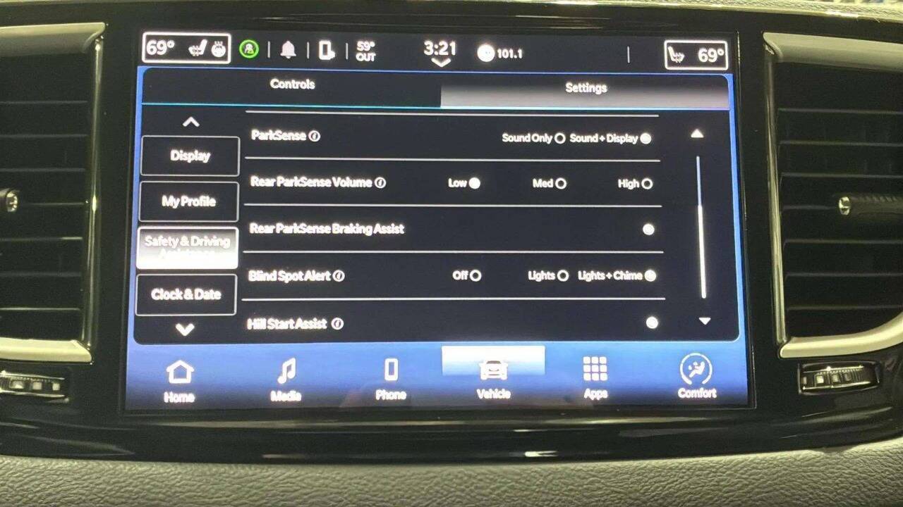 2023 Chrysler Pacifica Touring L 4dr Mini Van Chesterfield MI