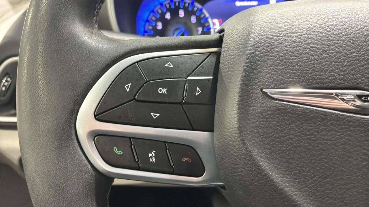 2023 Chrysler Pacifica Touring L 4dr Mini Van Chesterfield MI