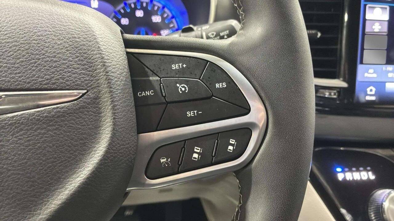 2023 Chrysler Pacifica Touring L 4dr Mini Van Chesterfield MI