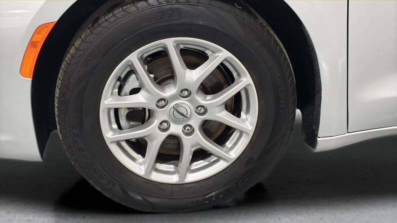 2023 Chrysler Pacifica Touring L 4dr Mini Van Chesterfield MI