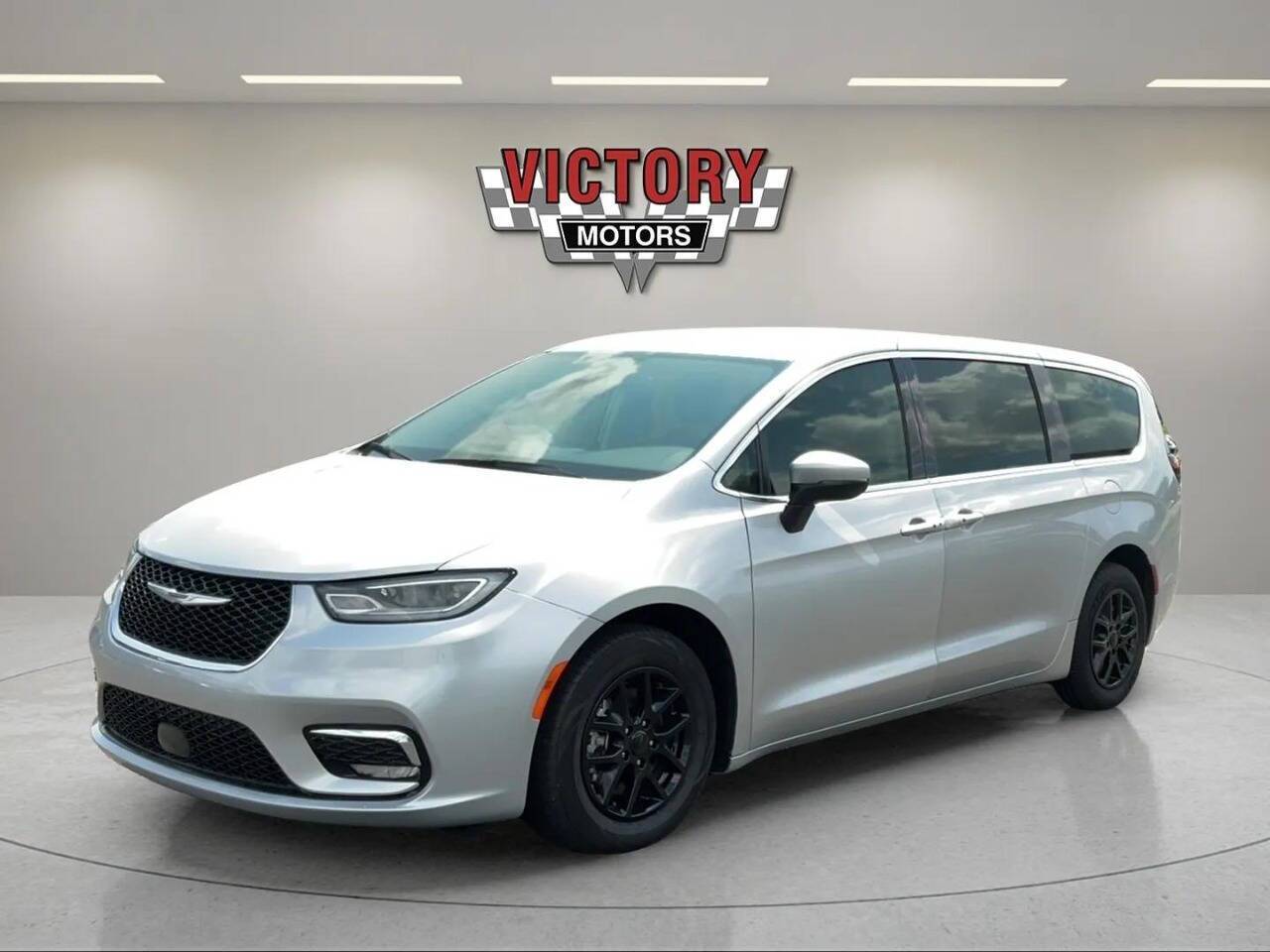 2023 Chrysler Pacifica Touring L 4dr Mini Van Chesterfield MI