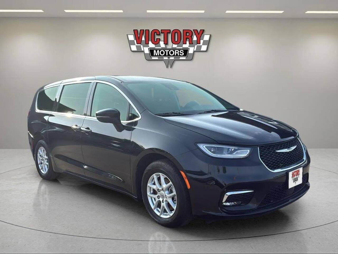 2023 Chrysler Pacifica Touring L 4dr Mini Van