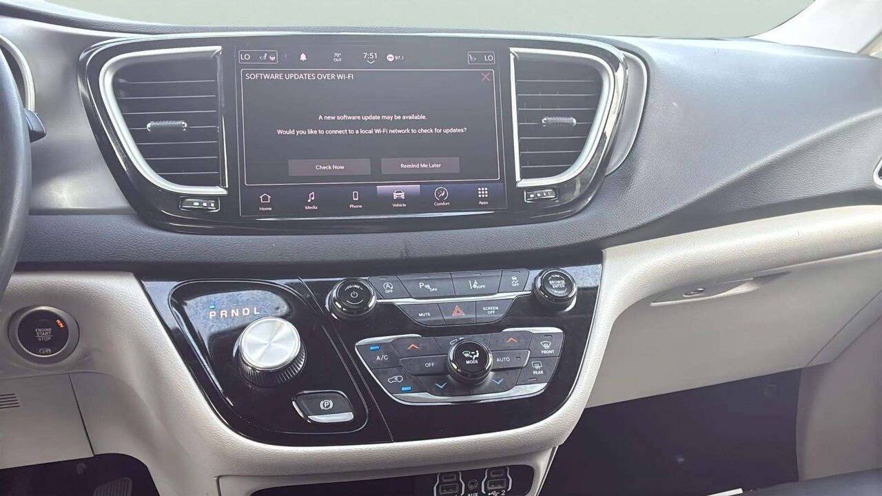 2023 Chrysler Pacifica Touring L 4dr Mini Van Lake Orion MI