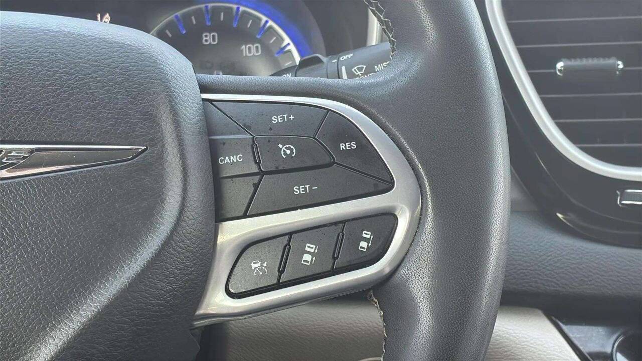 2023 Chrysler Pacifica Touring L 4dr Mini Van Lake Orion MI