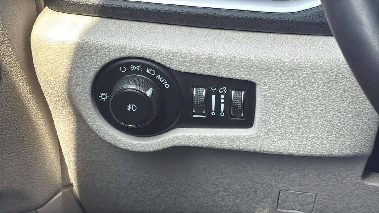 2023 Chrysler Pacifica Touring L 4dr Mini Van Lake Orion MI