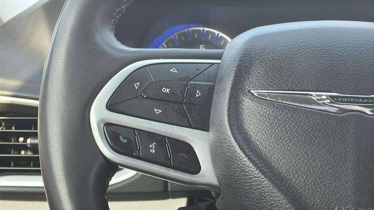 2023 Chrysler Pacifica Touring L 4dr Mini Van Lake Orion MI
