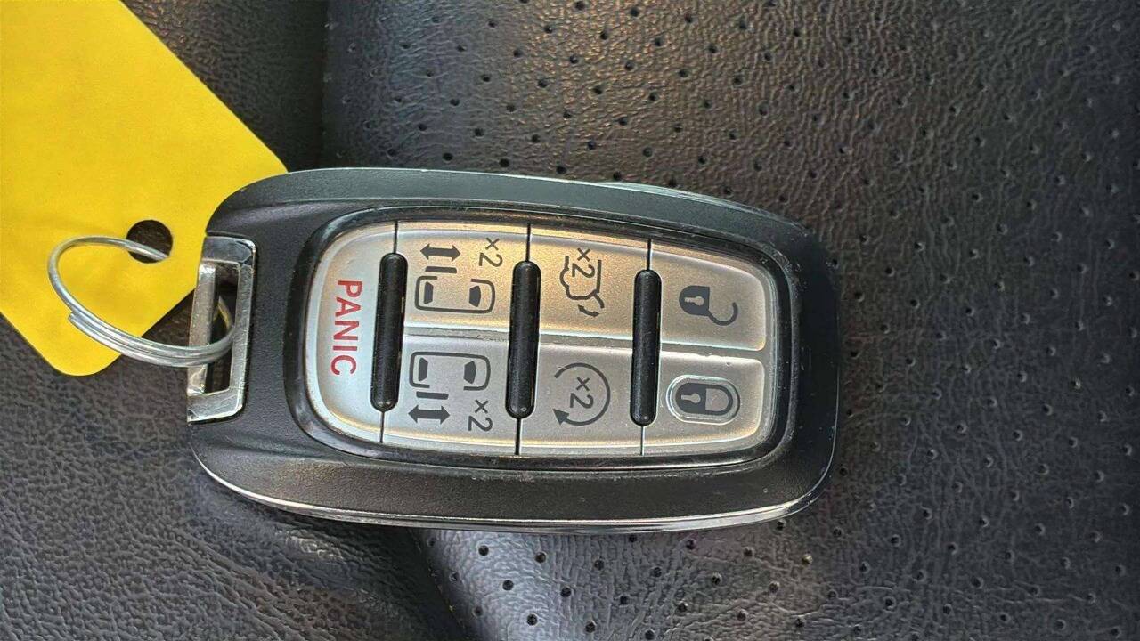 2023 Chrysler Pacifica Touring L 4dr Mini Van Lake Orion MI