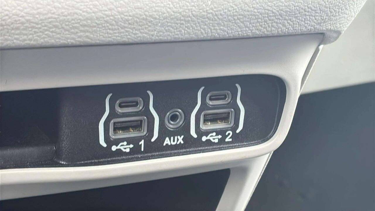 2023 Chrysler Pacifica Touring L 4dr Mini Van Lake Orion MI