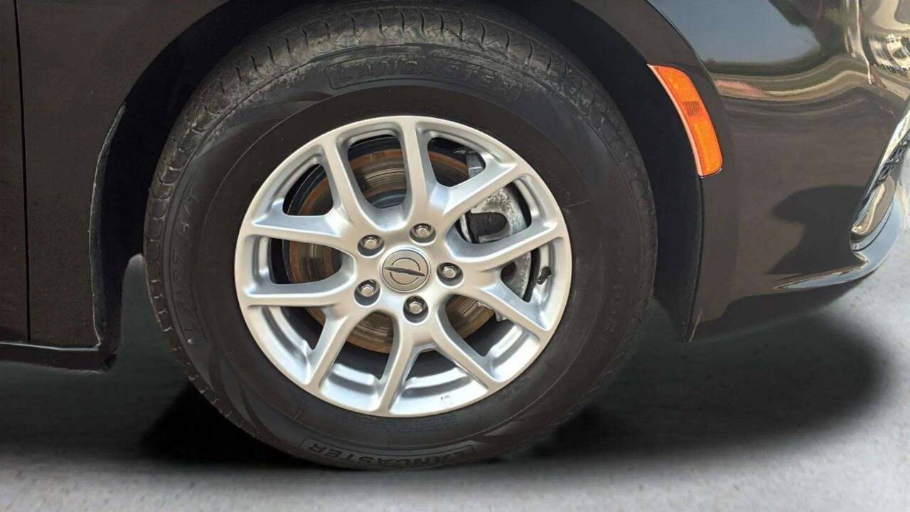 2023 Chrysler Pacifica Touring L 4dr Mini Van Lake Orion MI