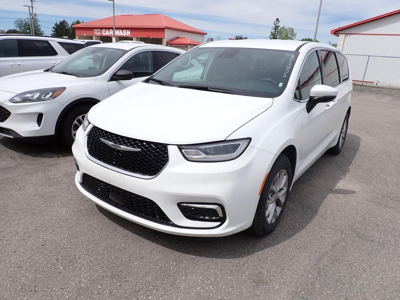 2023 Chrysler Pacifica Touring L AWD Listowel ON
