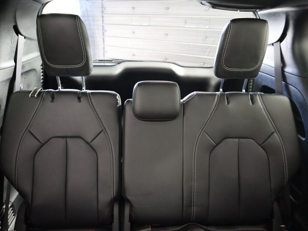 2023 Chrysler Pacifica Touring L AWD S Appearance Package Maumee OH