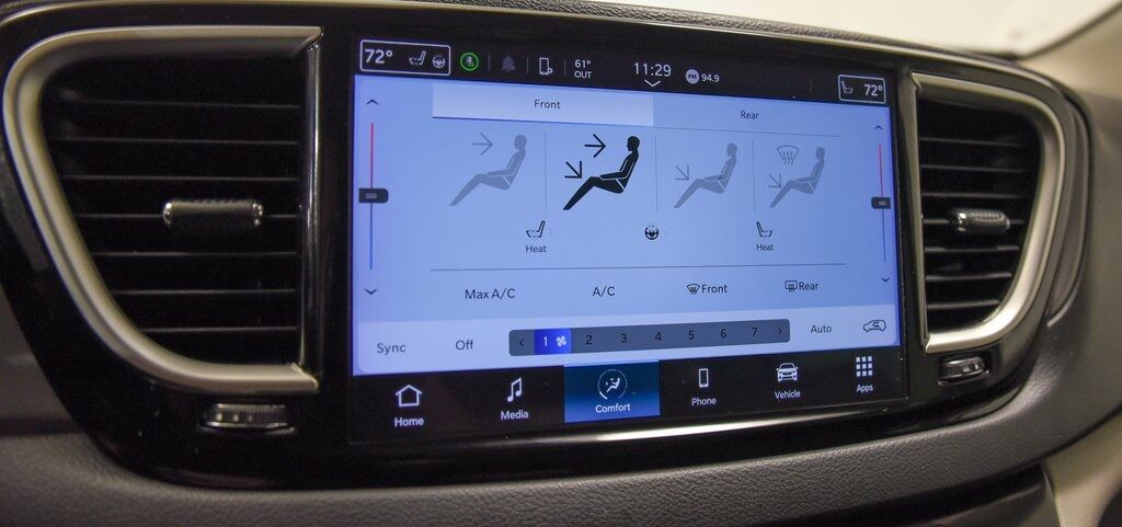 2023 Chrysler Pacifica Touring L Akron