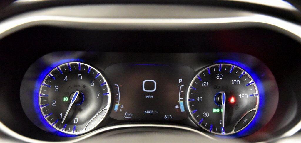 2023 Chrysler Pacifica Touring L Akron