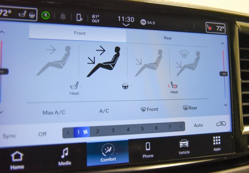 2023 Chrysler Pacifica Touring L Akron