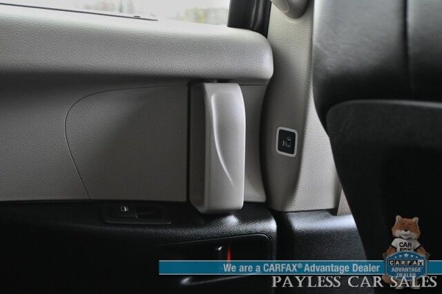 2023 Chrysler Pacifica Touring L / Auto Start / Power & Heated Leather Seats / Heated Steering / Adaptive Cruise / Lane Depart & Blind Spot Alert / Apple CarPlay & Android Auto / Back Up Cam / 3rd Row / Seats 7 / Block Heater / 1-Owner Anchorage AK