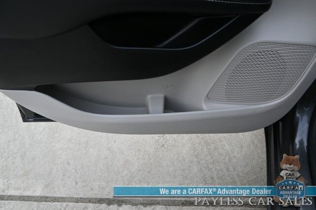 2023 Chrysler Pacifica Touring L / Auto Start / Power & Heated Leather Seats / Heated Steering / Adaptive Cruise / Lane Depart & Blind Spot Alert / Apple CarPlay & Android Auto / Back Up Cam / 3rd Row / Seats 7 / Block Heater / 1-Owner Anchorage AK