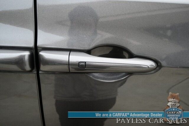 2023 Chrysler Pacifica Touring L / Auto Start / Power & Heated Leather Seats / Heated Steering / Adaptive Cruise / Lane Depart & Blind Spot Alert / Apple CarPlay & Android Auto / Back Up Cam / 3rd Row / Seats 7 / Block Heater / 1-Owner Anchorage AK