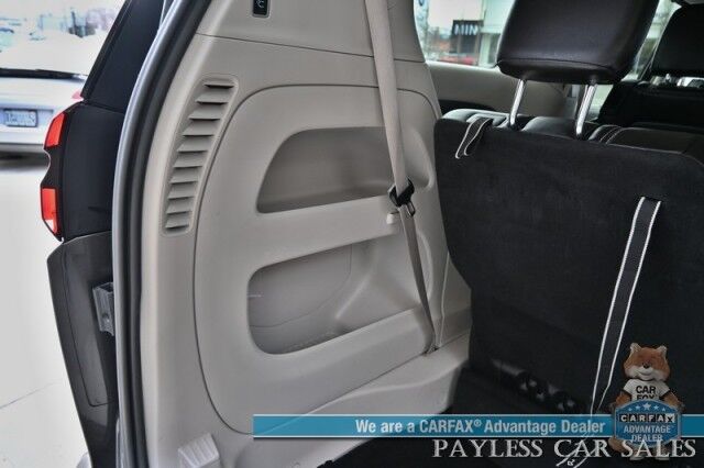 2023 Chrysler Pacifica Touring L / Auto Start / Power & Heated Leather Seats / Heated Steering / Adaptive Cruise / Lane Depart & Blind Spot Alert / Apple CarPlay & Android Auto / Back Up Cam / 3rd Row / Seats 7 / Block Heater / 1-Owner Anchorage AK
