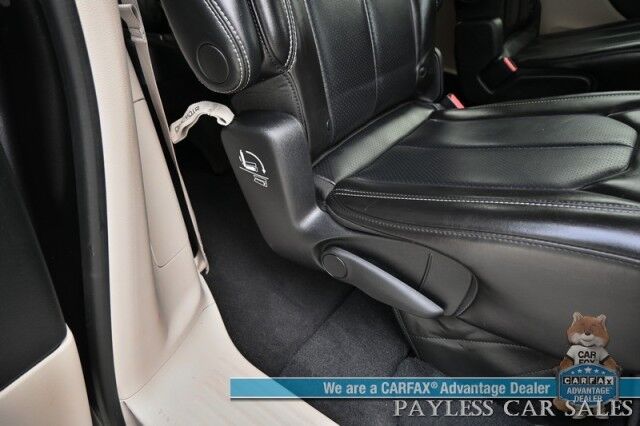 2023 Chrysler Pacifica Touring L / Auto Start / Power & Heated Leather Seats / Heated Steering / Adaptive Cruise / Lane Depart & Blind Spot Alert / Apple CarPlay & Android Auto / Back Up Cam / 3rd Row / Seats 7 / Block Heater / 1-Owner Anchorage AK