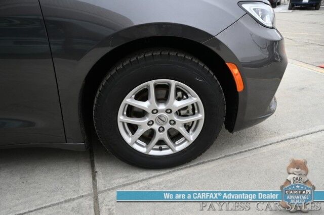 2023 Chrysler Pacifica Touring L / Auto Start / Power & Heated Leather Seats / Heated Steering / Adaptive Cruise / Lane Depart & Blind Spot Alert / Apple CarPlay & Android Auto / Back Up Cam / 3rd Row / Seats 7 / Block Heater / 1-Owner Anchorage AK