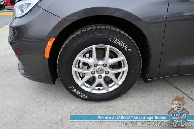 2023 Chrysler Pacifica Touring L / Auto Start / Power & Heated Leather Seats / Heated Steering / Adaptive Cruise / Lane Depart & Blind Spot Alert / Apple CarPlay & Android Auto / Back Up Cam / 3rd Row / Seats 7 / Block Heater / 1-Owner Anchorage AK