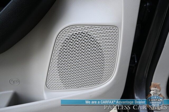 2023 Chrysler Pacifica Touring L / Auto Start / Power & Heated Leather Seats / Heated Steering / Adaptive Cruise / Lane Depart & Blind Spot Alert / Apple CarPlay & Android Auto / Back Up Cam / 3rd Row / Seats 7 / Block Heater / 1-Owner Anchorage AK