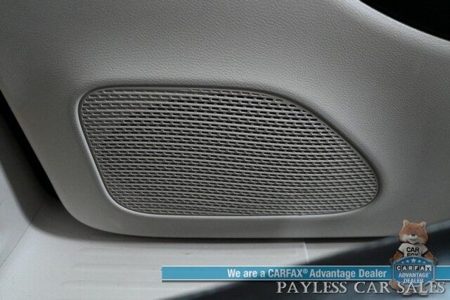 2023 Chrysler Pacifica Touring L / Auto Start / Power & Heated Leather Seats / Heated Steering / Adaptive Cruise / Lane Depart & Blind Spot Alert / Apple CarPlay & Android Auto / Back Up Cam / 3rd Row / Seats 7 / Block Heater / 1-Owner Anchorage AK