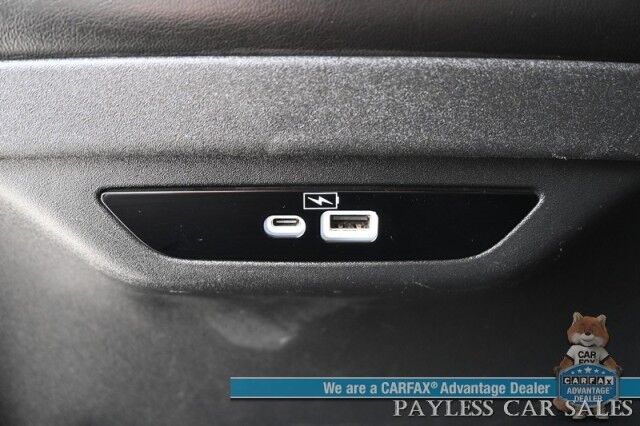 2023 Chrysler Pacifica Touring L / Auto Start / Power & Heated Leather Seats / Heated Steering / Adaptive Cruise / Lane Depart & Blind Spot Alert / Apple CarPlay & Android Auto / Back Up Cam / 3rd Row / Seats 7 / Block Heater / 1-Owner Anchorage AK