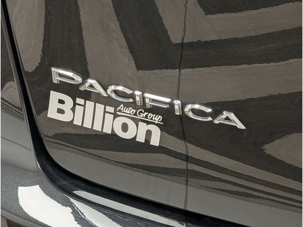 2023 Chrysler Pacifica Touring L Bozeman MT