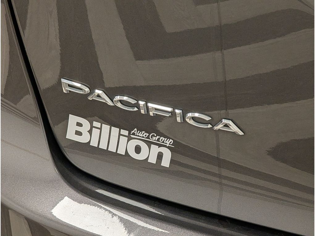 2023 Chrysler Pacifica Touring L Bozeman MT