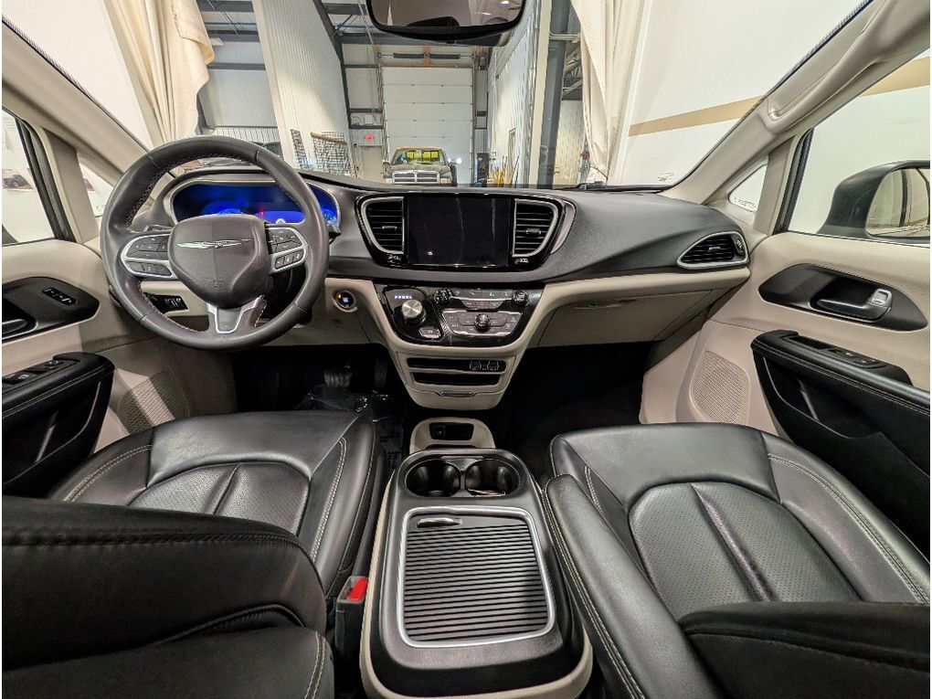 2023 Chrysler Pacifica Touring L Bozeman MT