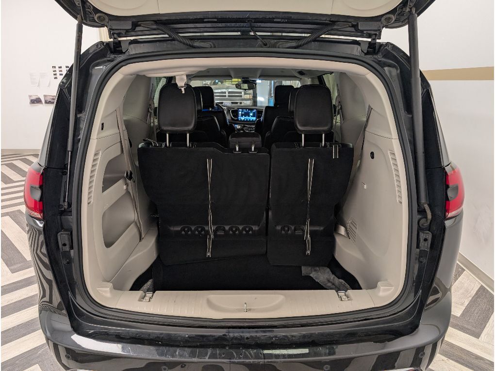 2023 Chrysler Pacifica Touring L Bozeman MT