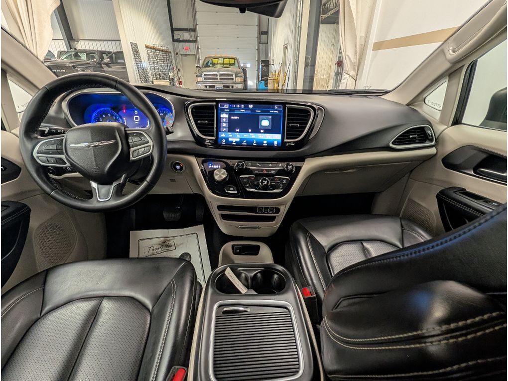 2023 Chrysler Pacifica Touring L Bozeman MT