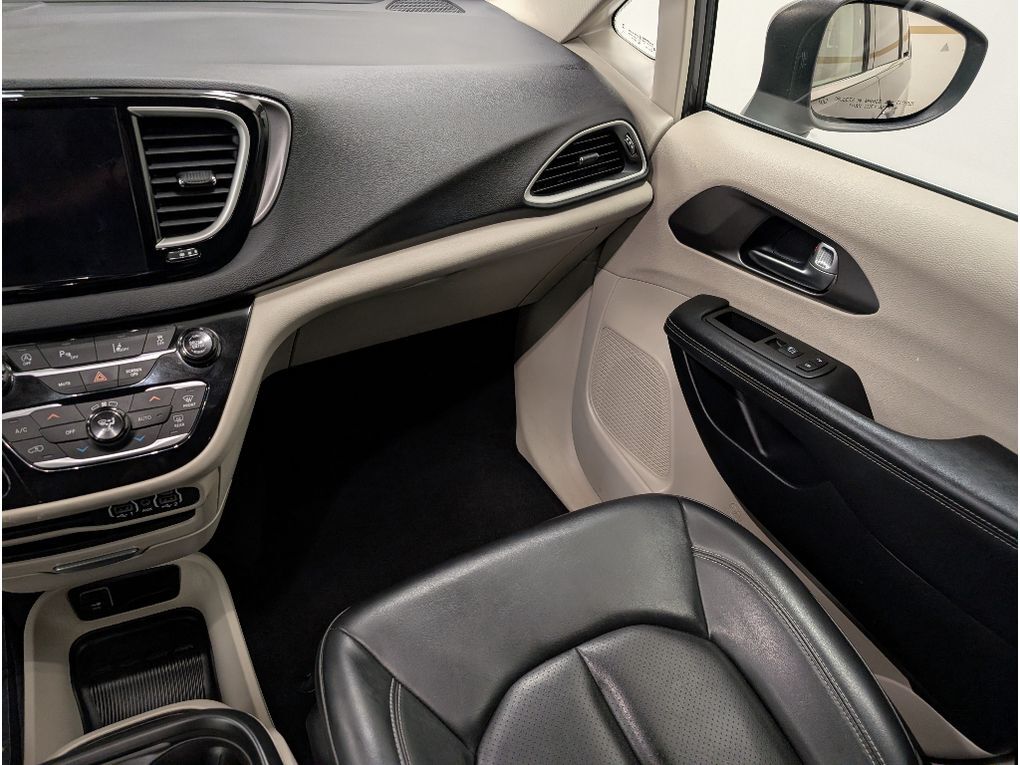 2023 Chrysler Pacifica Touring L Bozeman MT