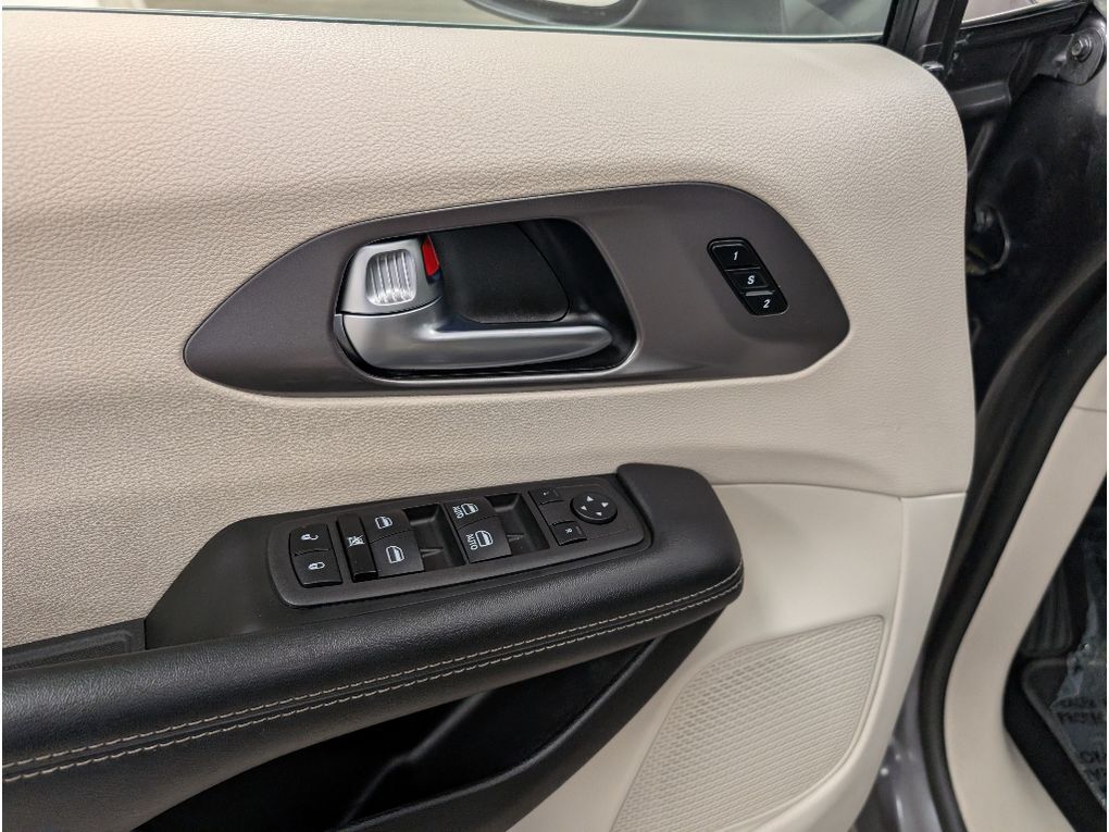 2023 Chrysler Pacifica Touring L Bozeman MT