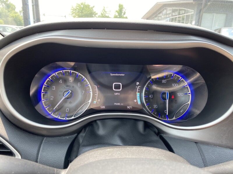 2023 Chrysler Pacifica Touring L Bristol  PA