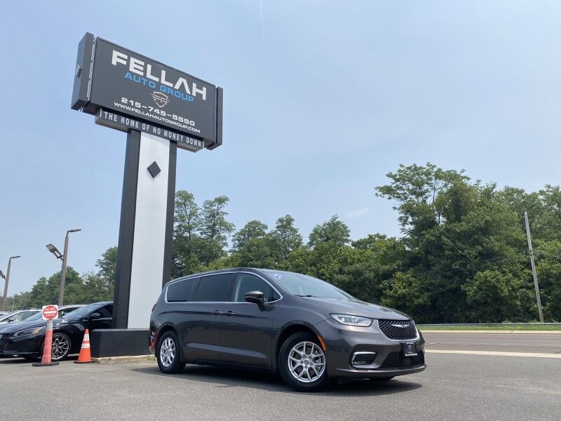 2023 Chrysler Pacifica Touring L Bristol  PA