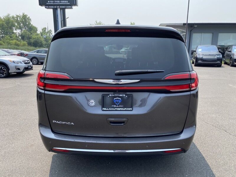 2023 Chrysler Pacifica Touring L Bristol  PA