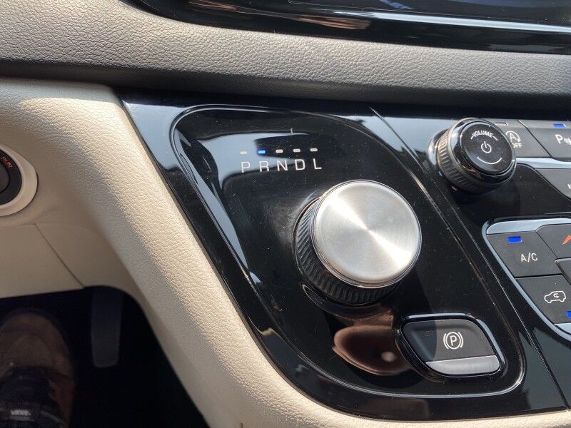 2023 Chrysler Pacifica Touring L Bristol  PA