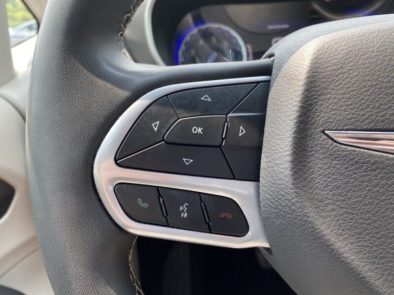 2023 Chrysler Pacifica Touring L Bristol  PA