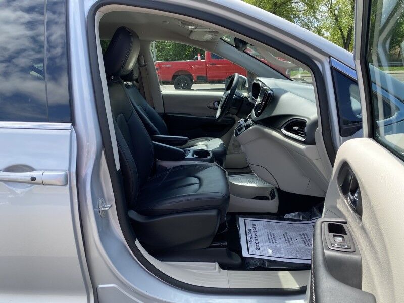 2023 Chrysler Pacifica Touring L Bristol  PA