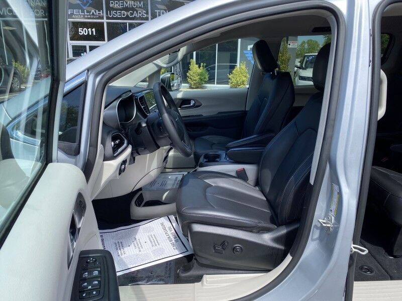 2023 Chrysler Pacifica Touring L Bristol  PA