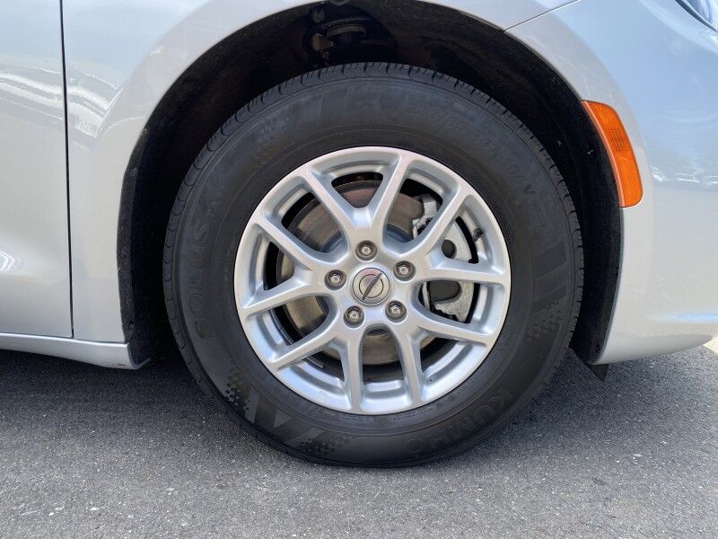 2023 Chrysler Pacifica Touring L Bristol  PA