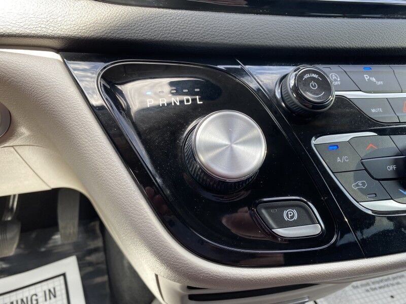 2023 Chrysler Pacifica Touring L Bristol  PA