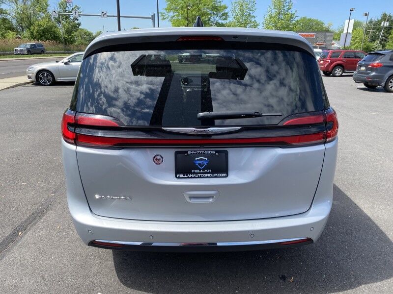 2023 Chrysler Pacifica Touring L Bristol  PA