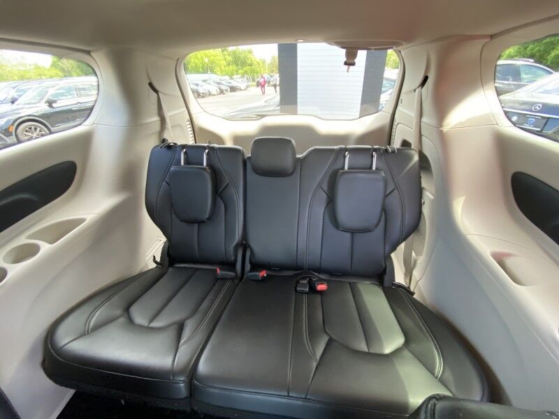 2023 Chrysler Pacifica Touring L Bristol  PA