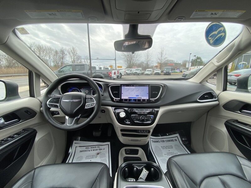 2023 Chrysler Pacifica Touring L Bristol  PA