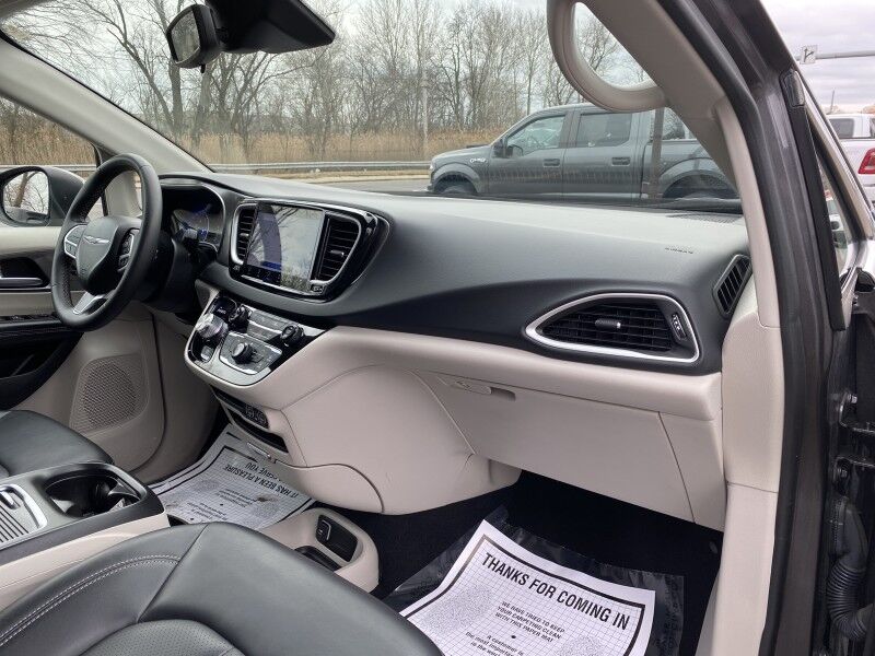 2023 Chrysler Pacifica Touring L Bristol  PA