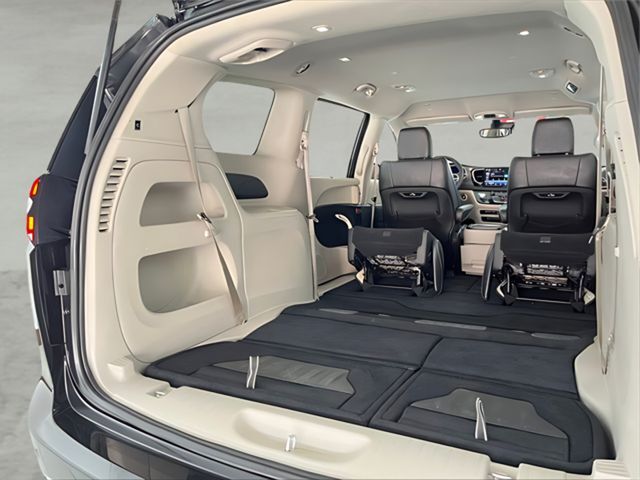 2023 Chrysler Pacifica Touring L Carrollton TX