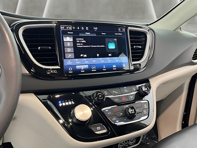 2023 Chrysler Pacifica Touring L Carrollton TX